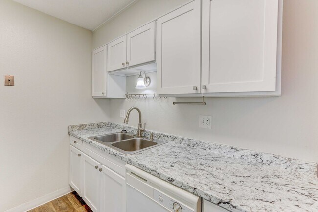 Interior Photo - Adrienne Townhomes & Apartments