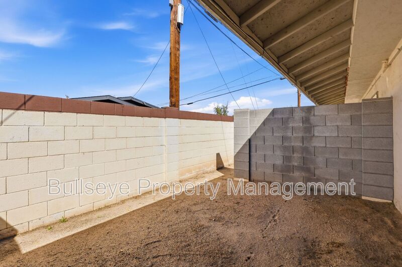Building Photo - 840 E Turney Ave