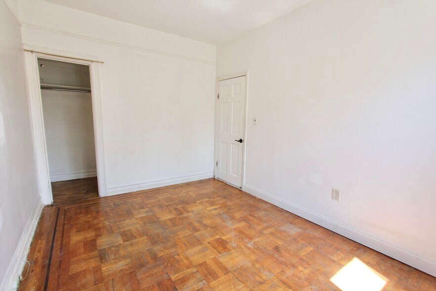 Building Photo - 3936 Skillman Ave