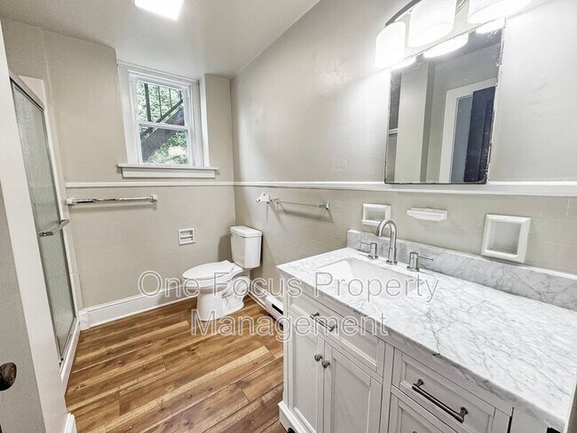 Building Photo - 307 N Vesper St