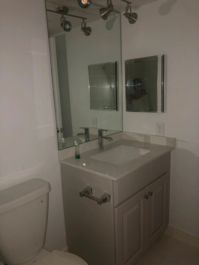 Building Photo - 2825 NW 22nd Ave