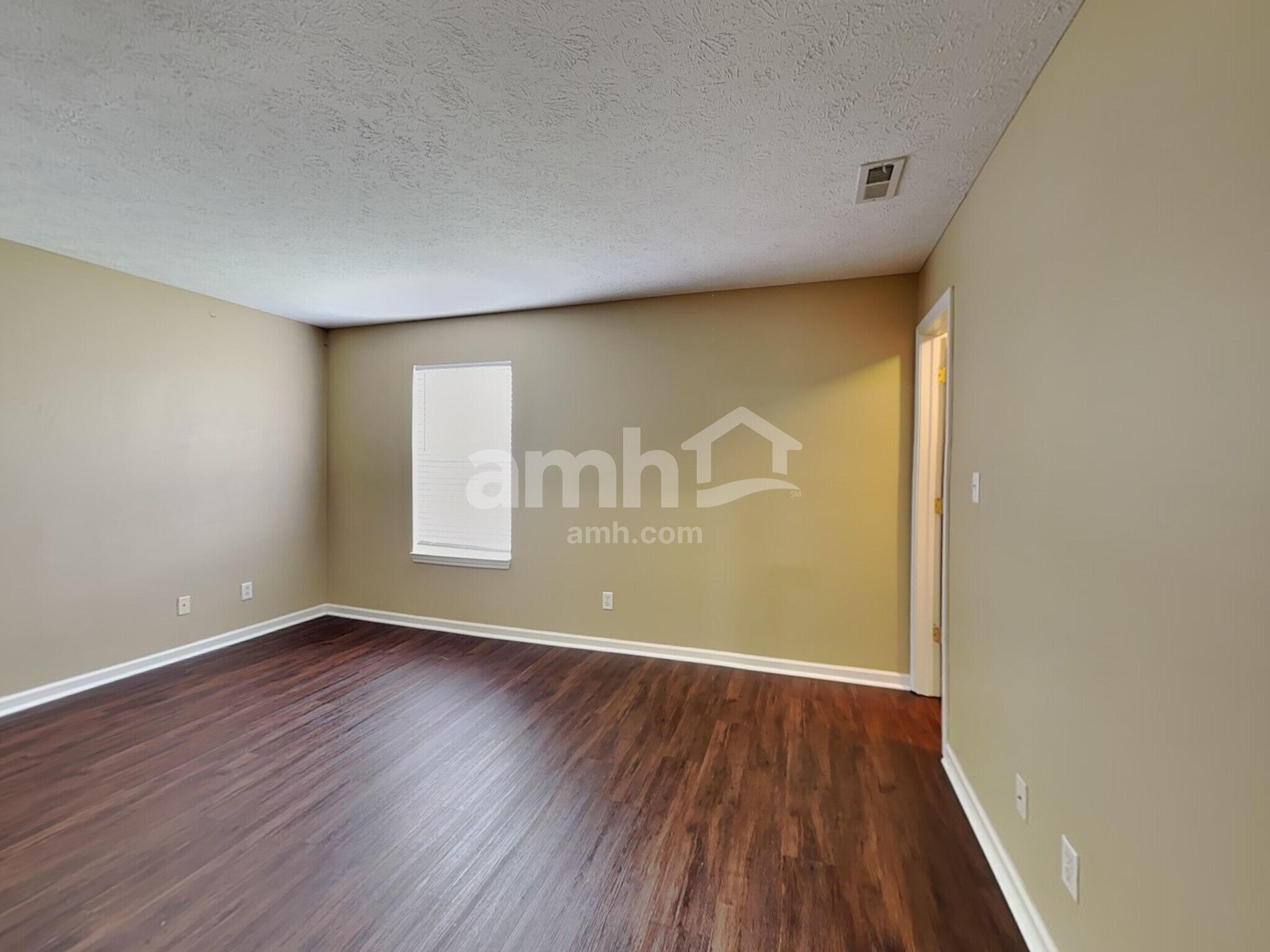 Building Photo - 2493 Monarchy Ln