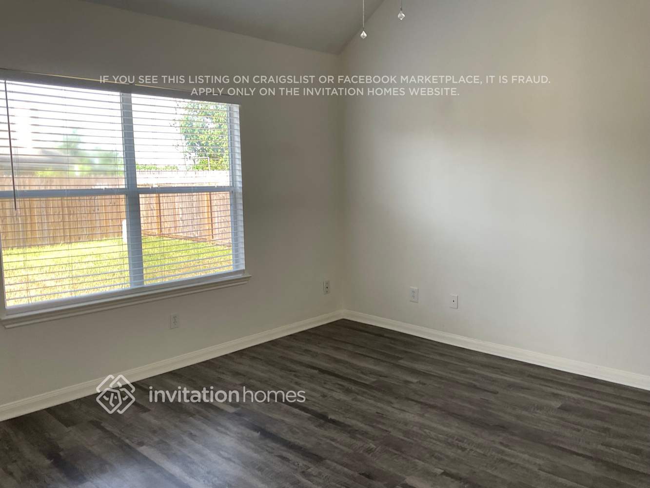 Building Photo - 2623 Cardinal Elm St
