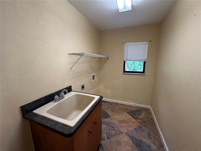 Building Photo - 3308 N Cranberry Blvd