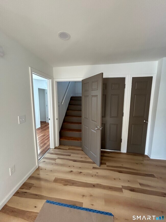 Building Photo - 95 Cedar St