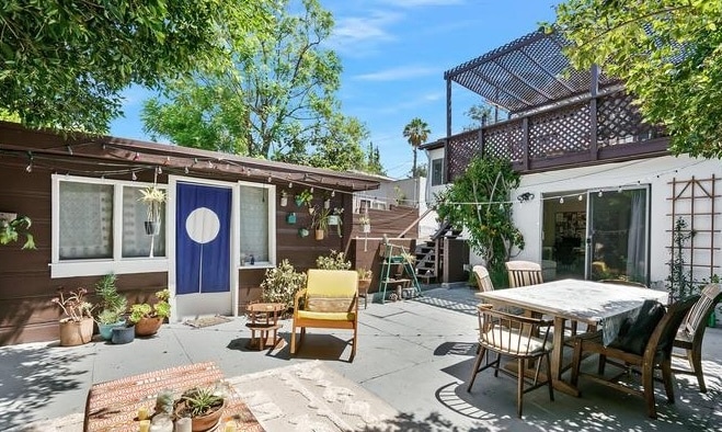 Building Photo - 2413 Hidalgo Ave