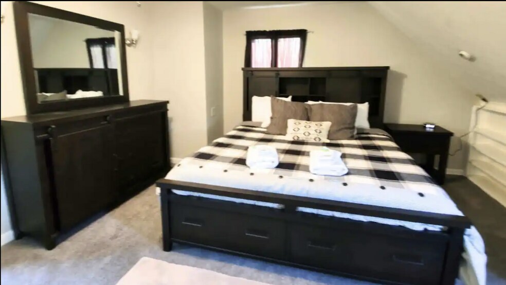 Building Photo - 6470 W Smith Rd