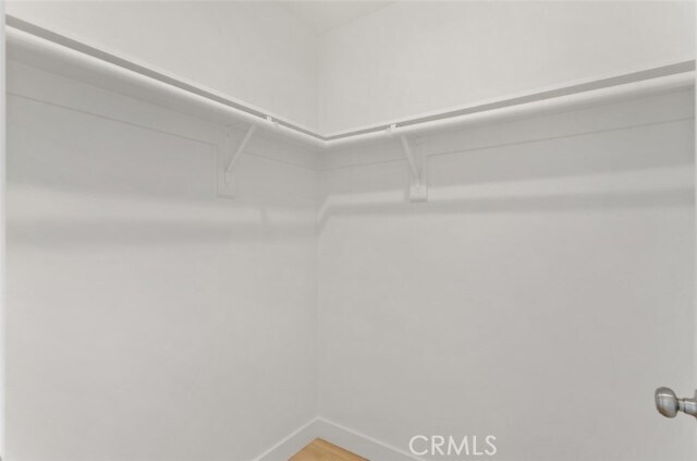 Building Photo - 711 W 80th St