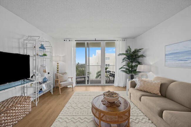 Building Photo - 3540 S Ocean Blvd