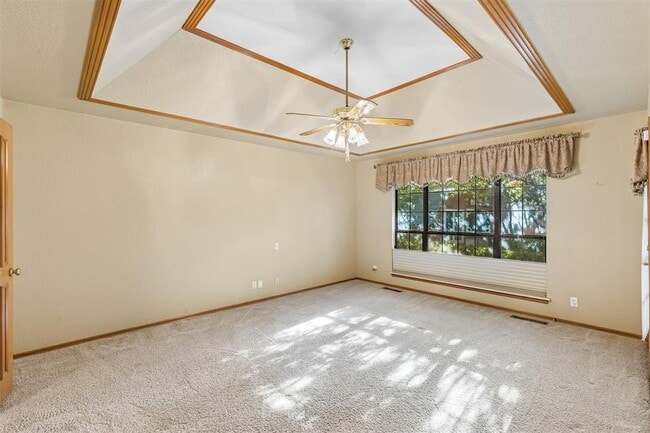 Building Photo - 1820 Chelsea Dr