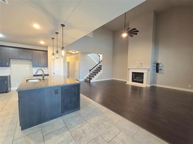 Building Photo - 6916 Talon Dr