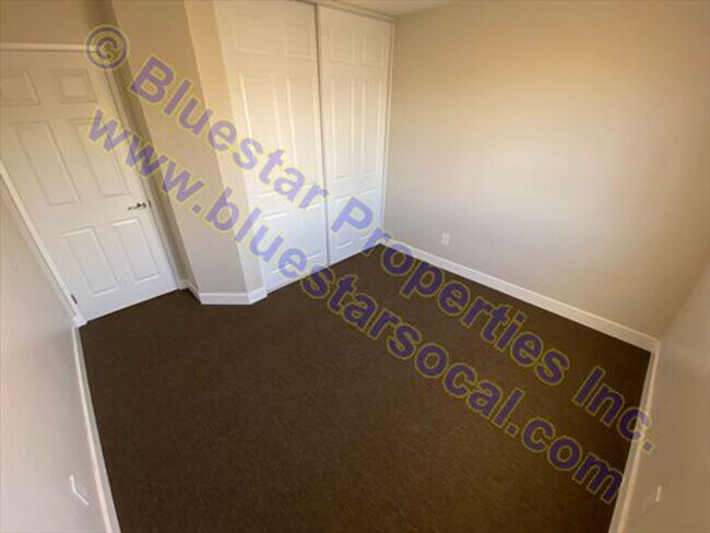 Building Photo - 10840 Floral St