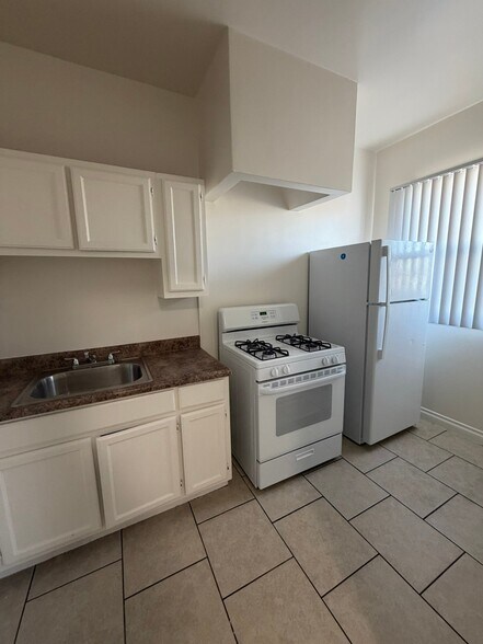Building Photo - 2877 San Marino St