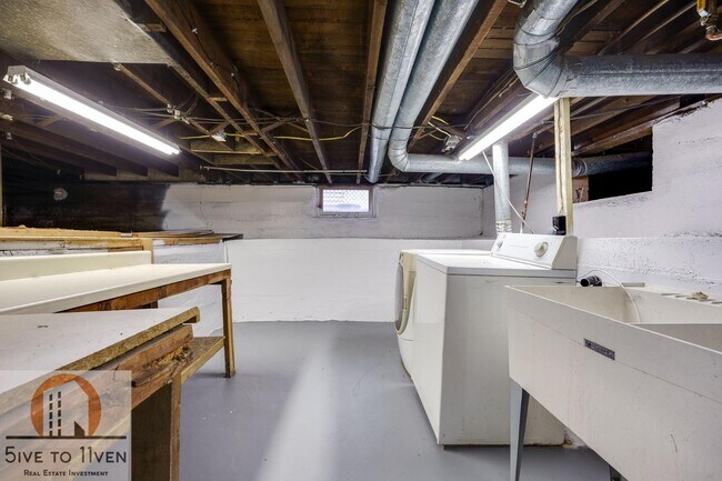 Building Photo - 1203 Arbor Ave