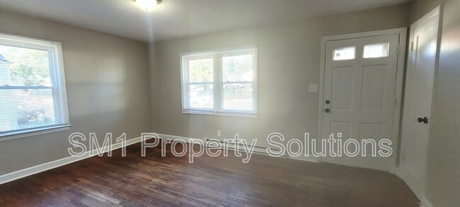 Building Photo - 1808 Ryan St