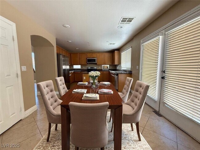 Building Photo - 1177 Twinkling Meadows Dr