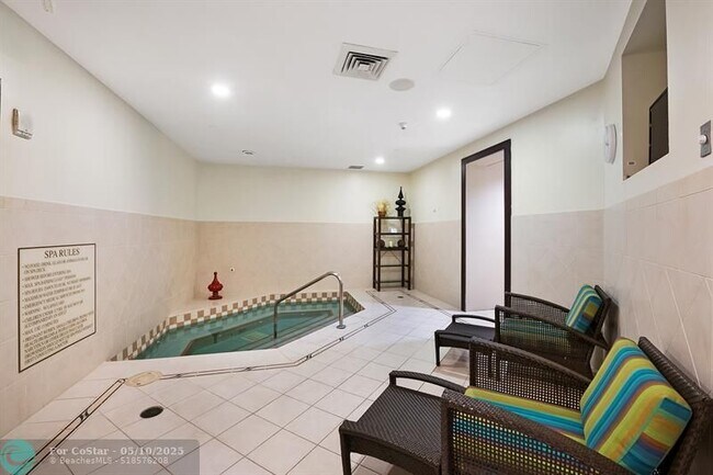 Building Photo - 600 W Las Olas Blvd