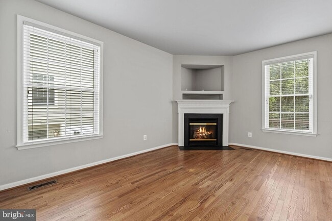 Building Photo - 1208 Cambria Terrace NE
