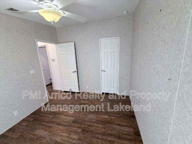 Building Photo - 2974 Hickory Rd