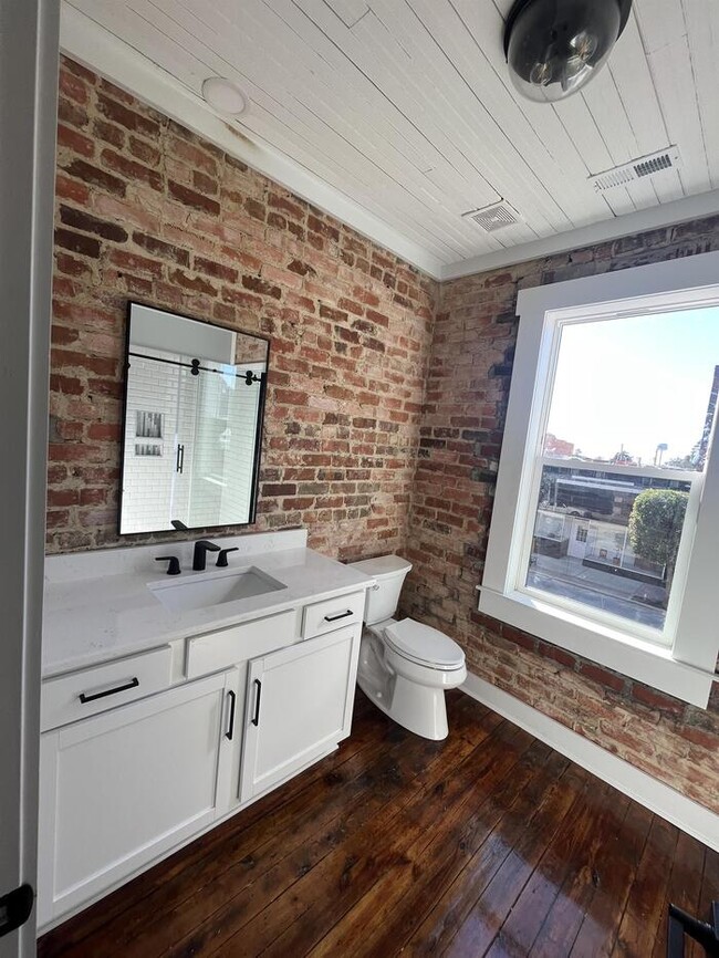 Building Photo - 201-B East Main Street, Suite 201