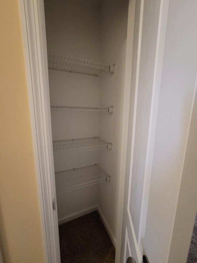 Building Photo - 138 Pendula Ct