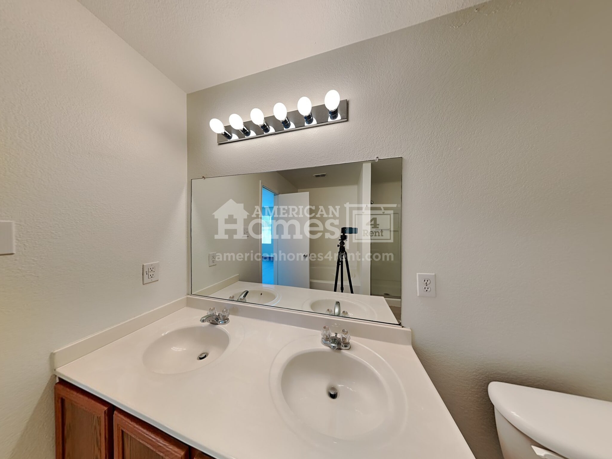 Building Photo - 1101 Eagle Claw Dr