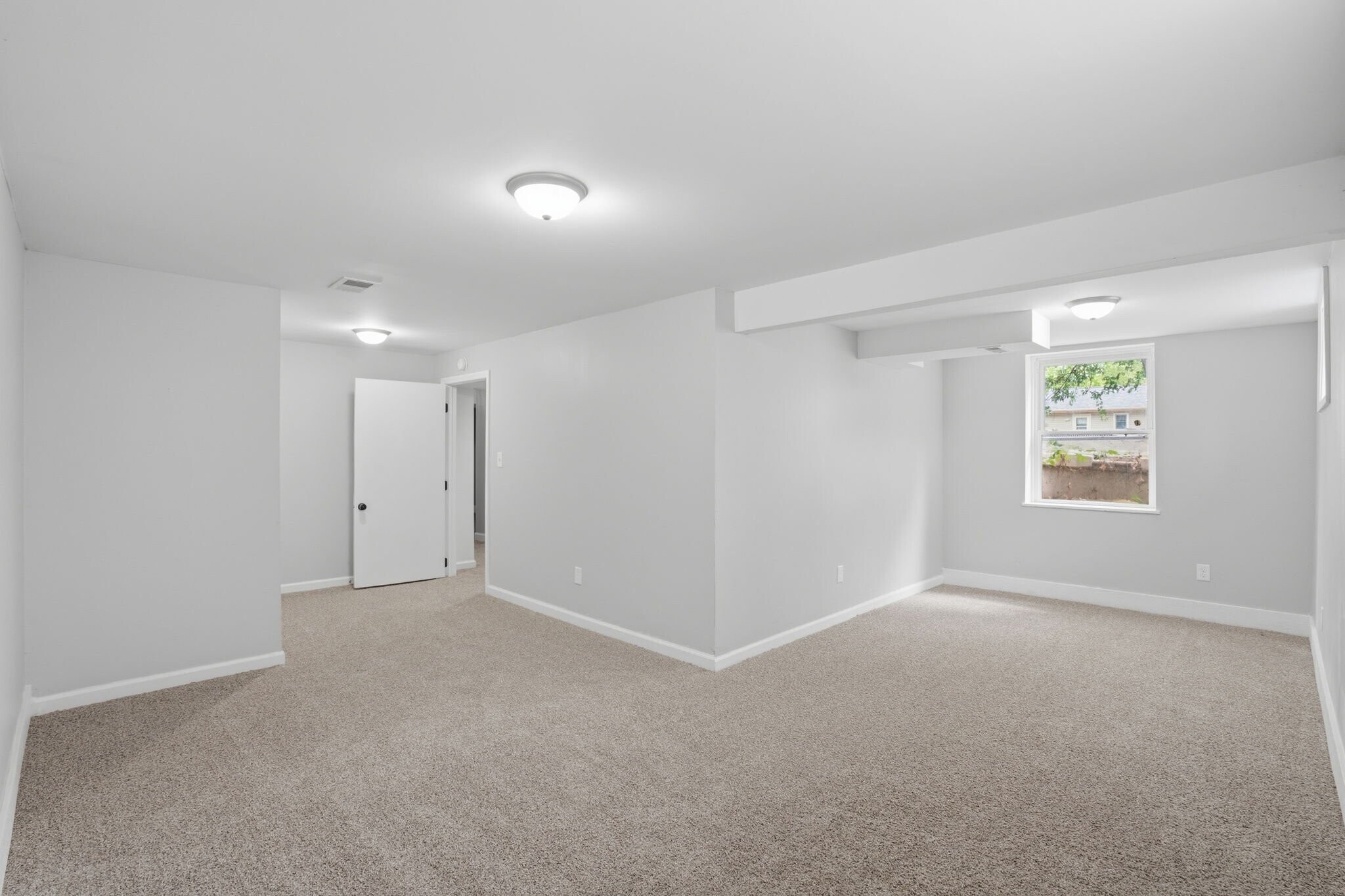 Building Photo - 2603 W 55th St