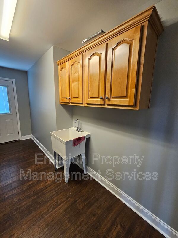 Building Photo - 164 Cliett Rd