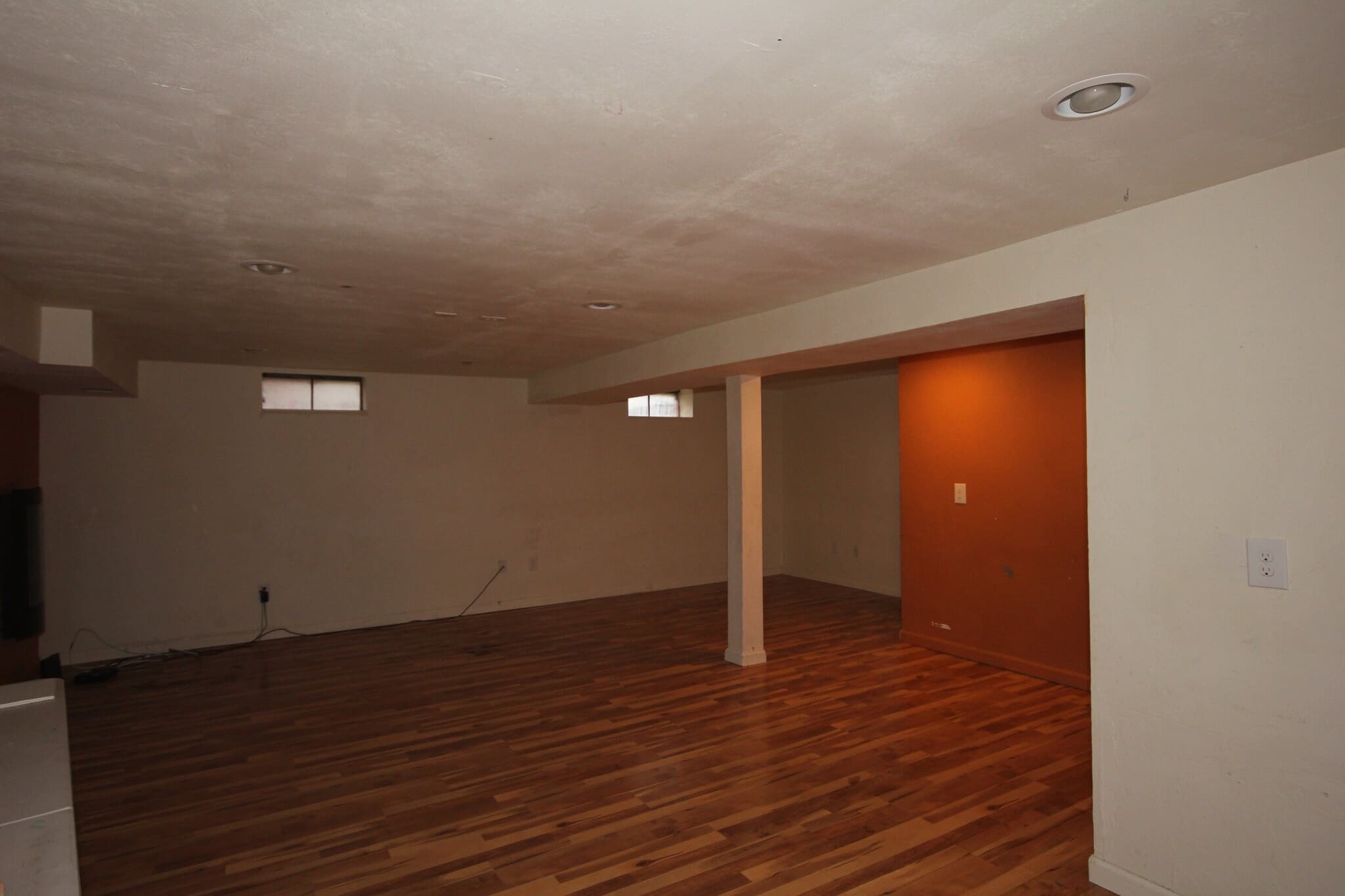 Building Photo - 819 10th St