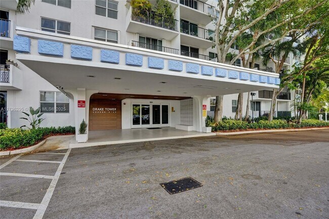Building Photo - 1800 N Andrews Ave