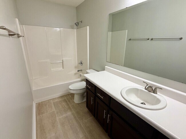 Building Photo - 4633 Ridge Pointe Dr