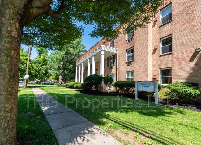 Primary Photo - 600-610 E Front St