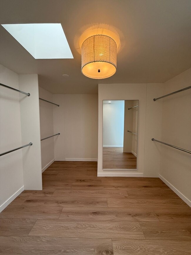Building Photo - Beautifully Updated Single Story Custom Ho...