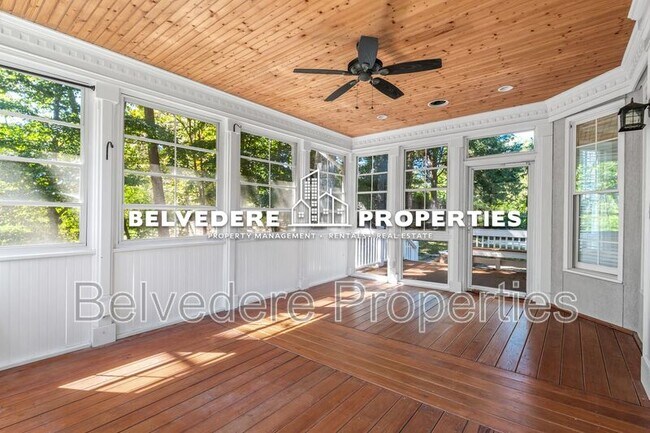 Building Photo - 1403 Regents Park Ln