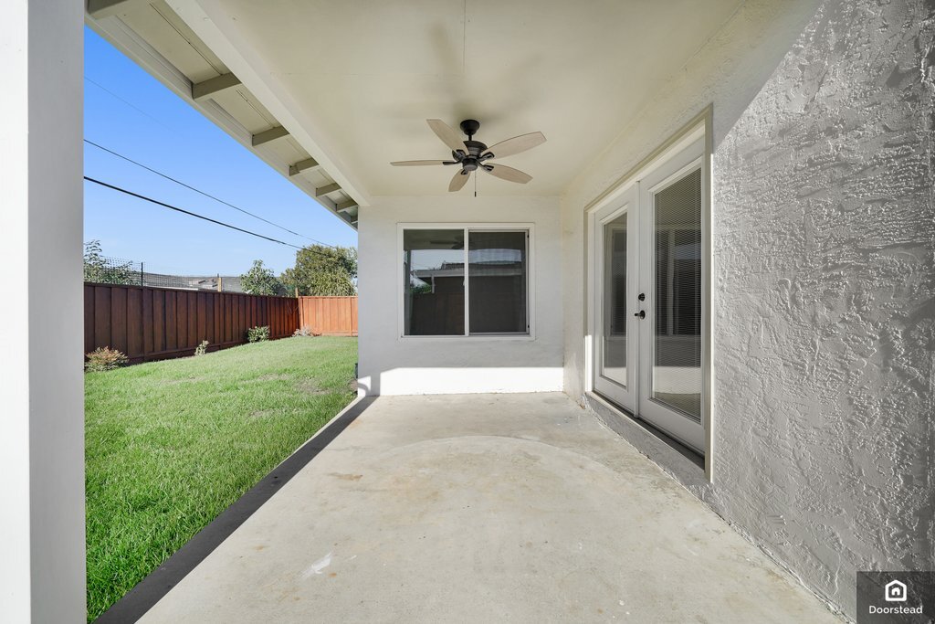 Building Photo - 25579 Calaroga Ave