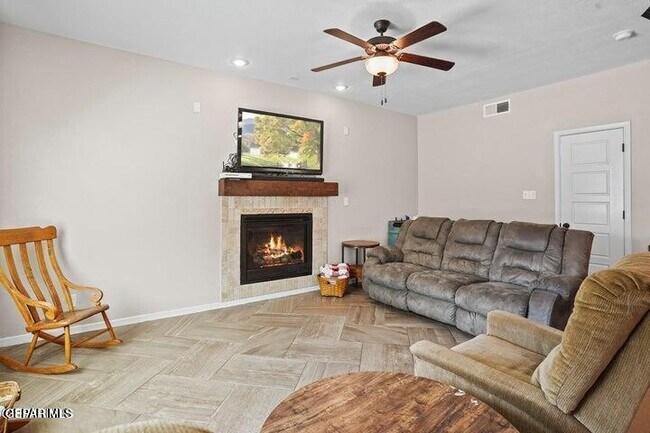 Building Photo - 11344 Bar Ranch Ct