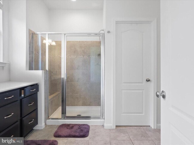 Building Photo - 422 Indigo Way