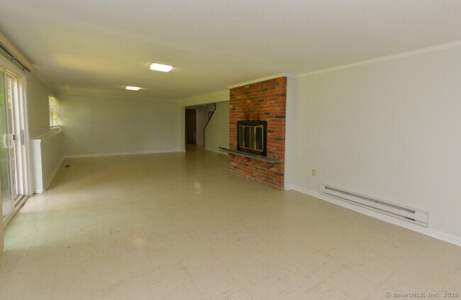Building Photo - 62 Candlewood Lake Rd