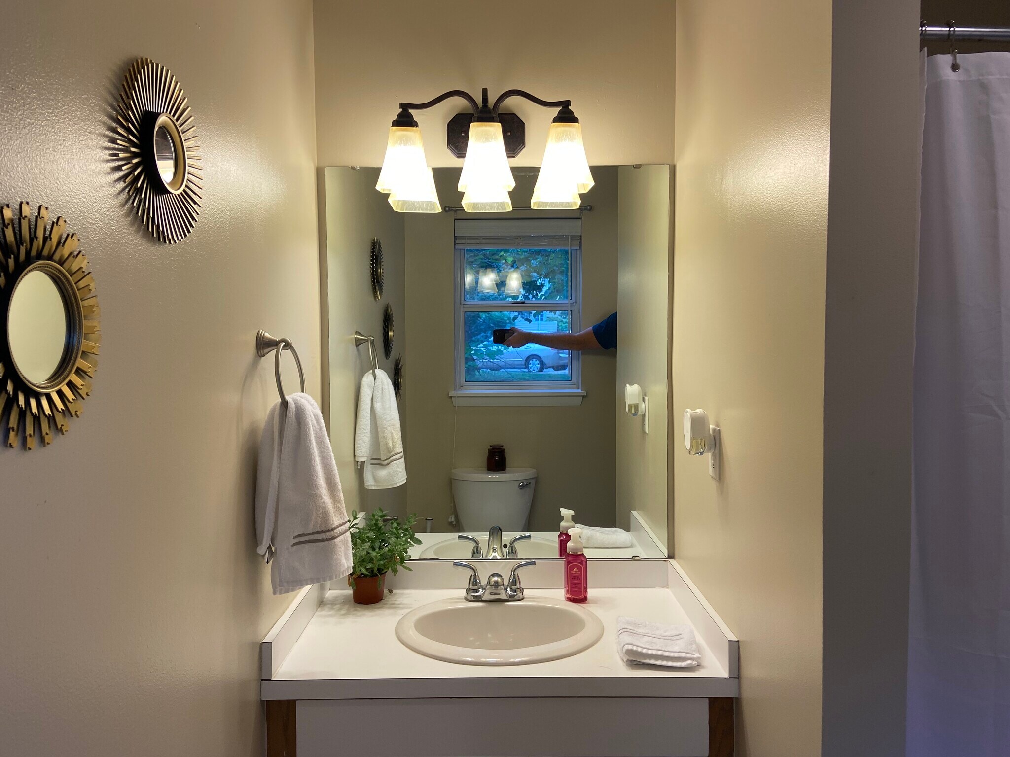 Building Photo - 1286 Clifden Grn