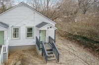Building Photo - One Bedroom Home!