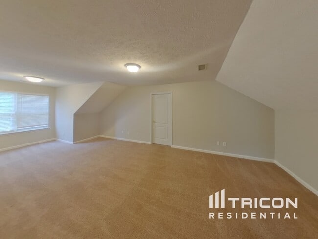 Building Photo - 3026 Wentworth Ct