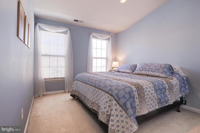 Building Photo - 43395 Briar Creek Terrace