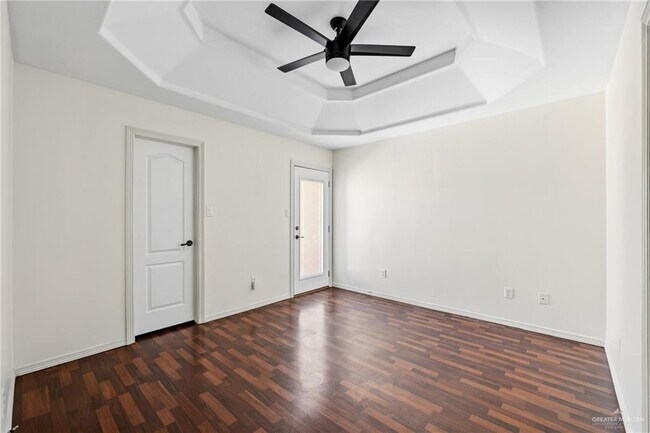 Building Photo - 1309 W Fig Ave