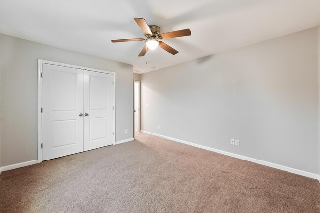 Building Photo - 432 War Admiral Ln