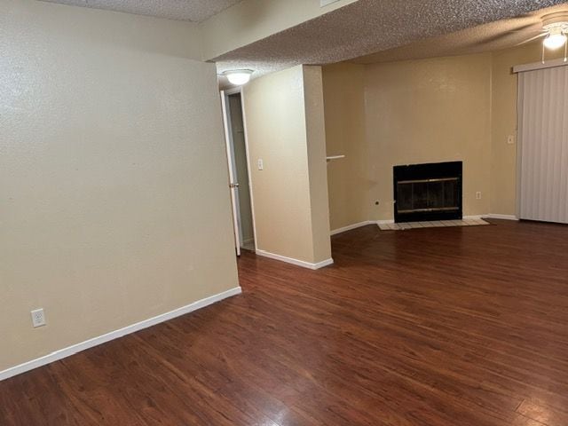Primary Photo - 8327 Vineyard Ave