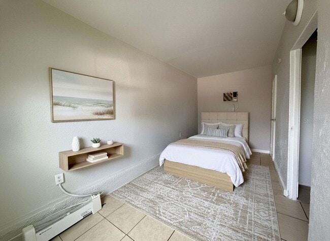 Building Photo - 900 40th St S