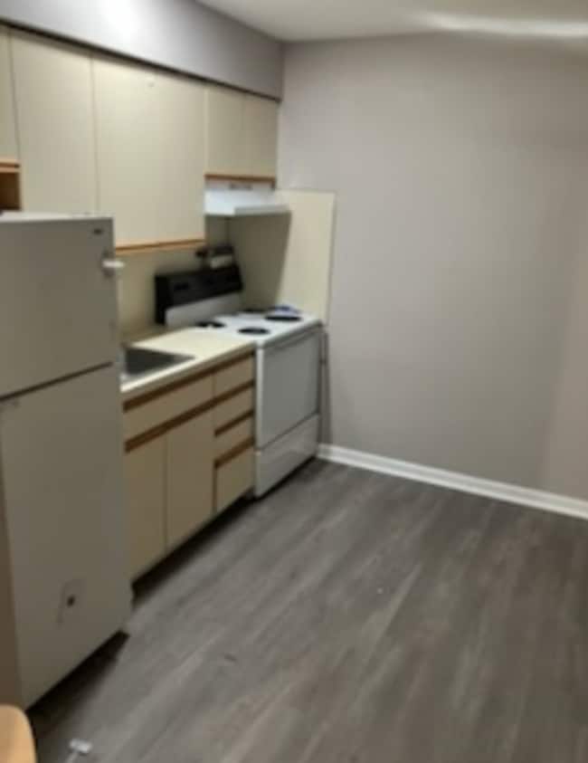 Interior Photo - 105 Lincoln Street