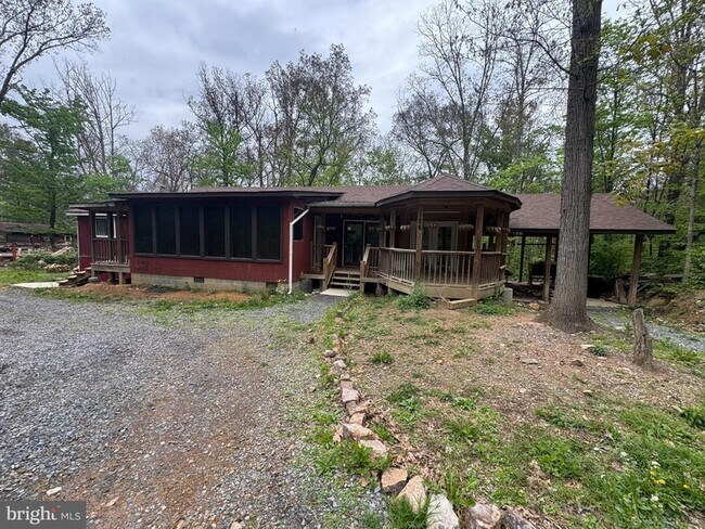 Building Photo - 126 Oasis Lane