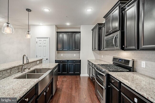 Building Photo - 720 Sun Valley Ct
