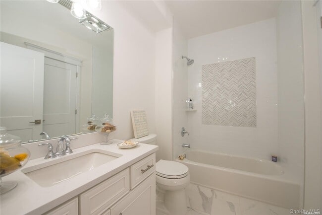 Building Photo - 14 Northridge St